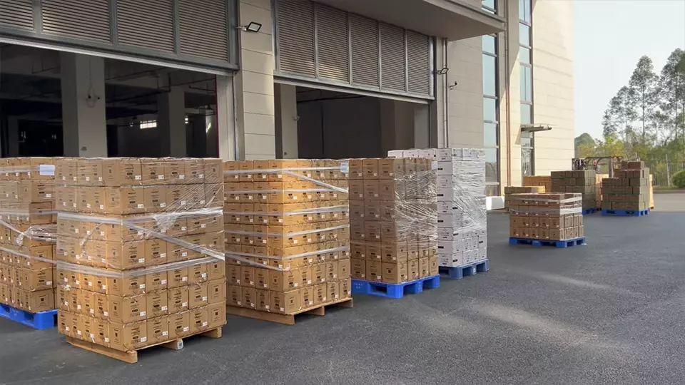 Guangzhou Body Lotion Manufacturer Product Warehouse