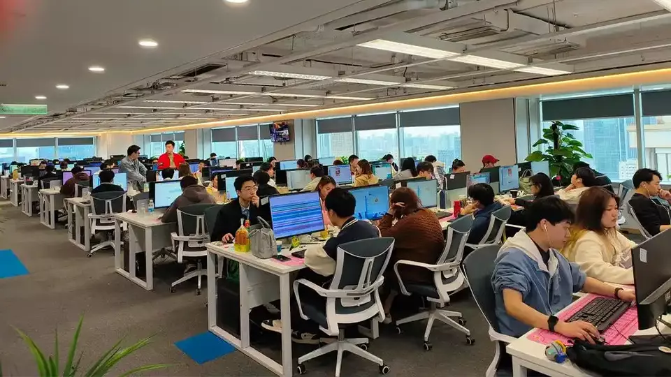 Guangzhou Body Lotion Manufacturer Service Team
